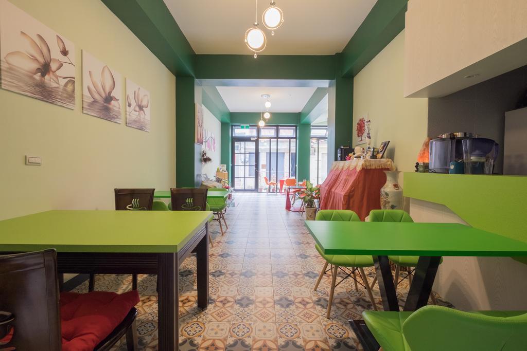 Zhizhu Homestay Tainan Exterior photo