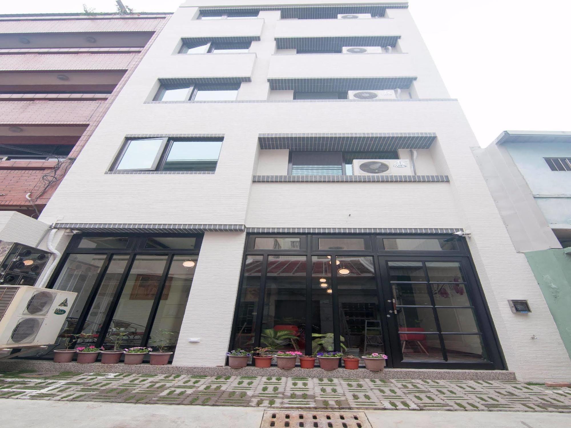 Zhizhu Homestay Tainan Exterior photo