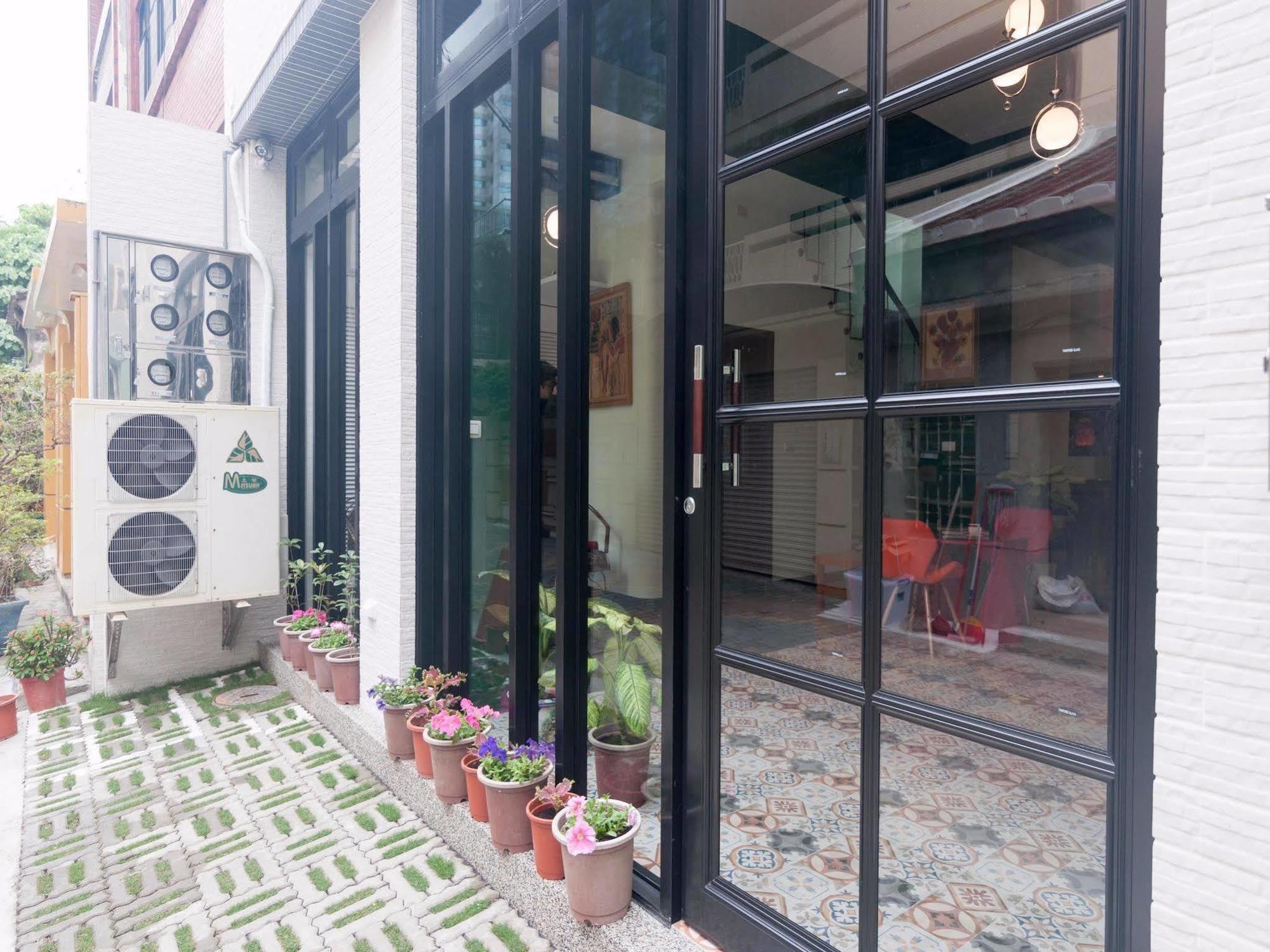 Zhizhu Homestay Tainan Exterior photo